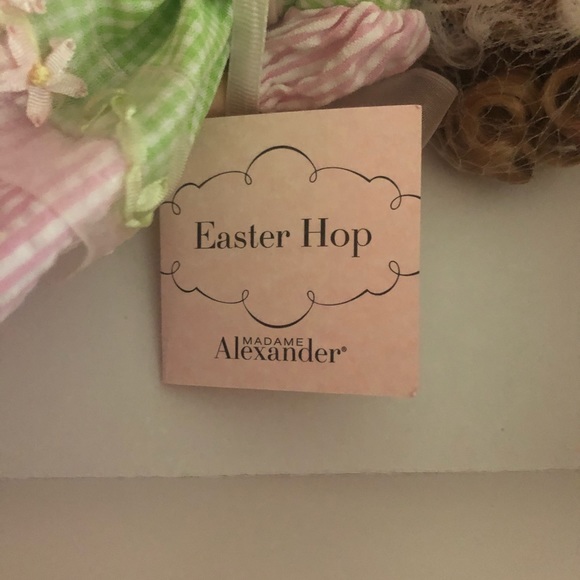 37965 EASTER HOP **RARE** Madame Alexander Doll - Picture 3 of 4